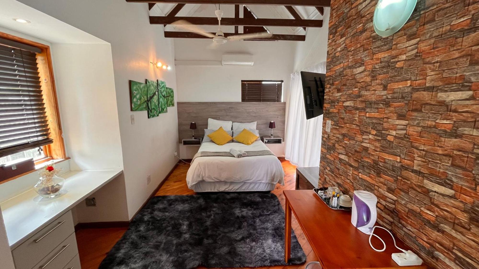 The Wood House Hotel Емпангени Екстериор снимка