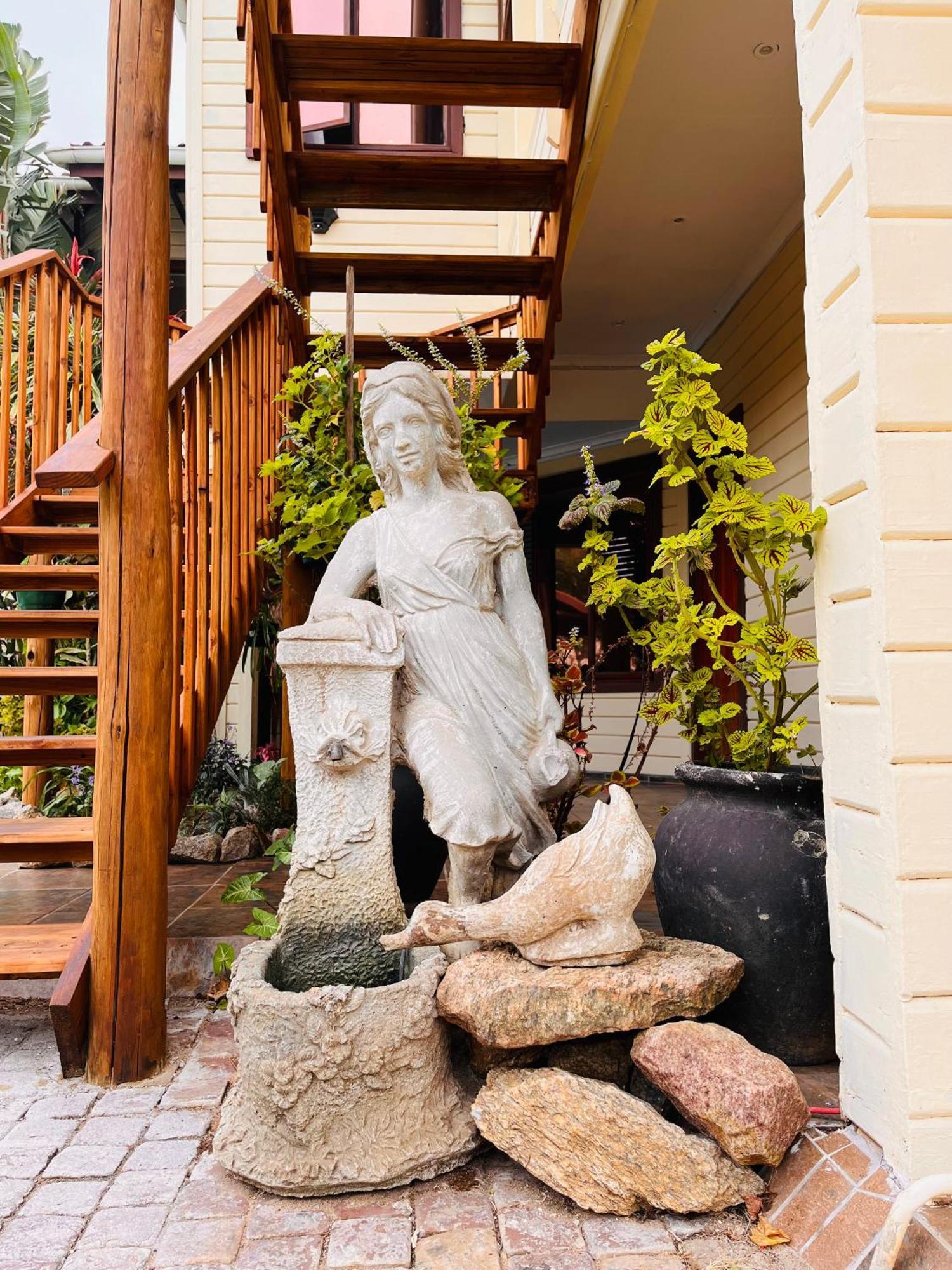 The Wood House Hotel Емпангени Екстериор снимка