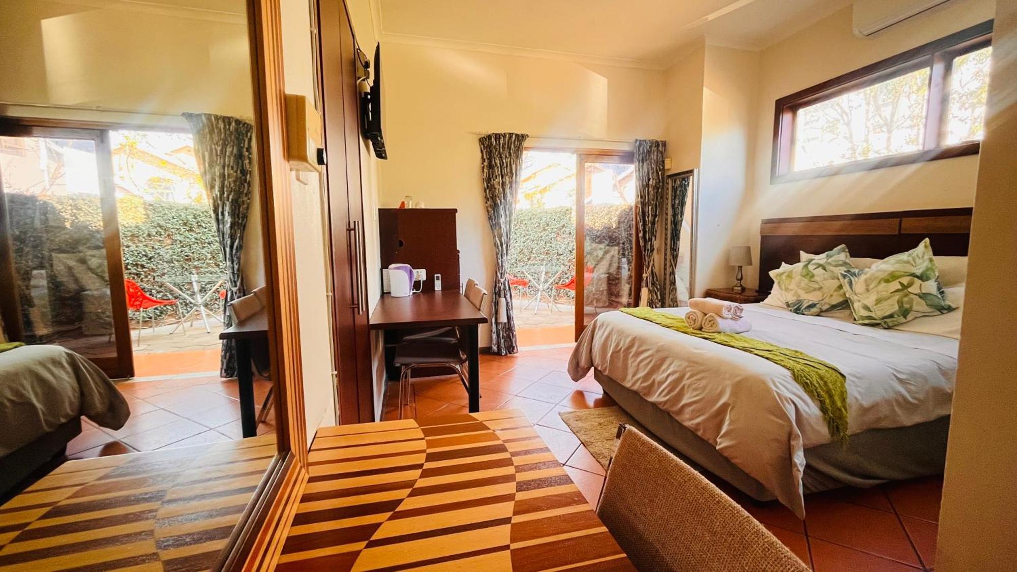 The Wood House Hotel Емпангени Екстериор снимка