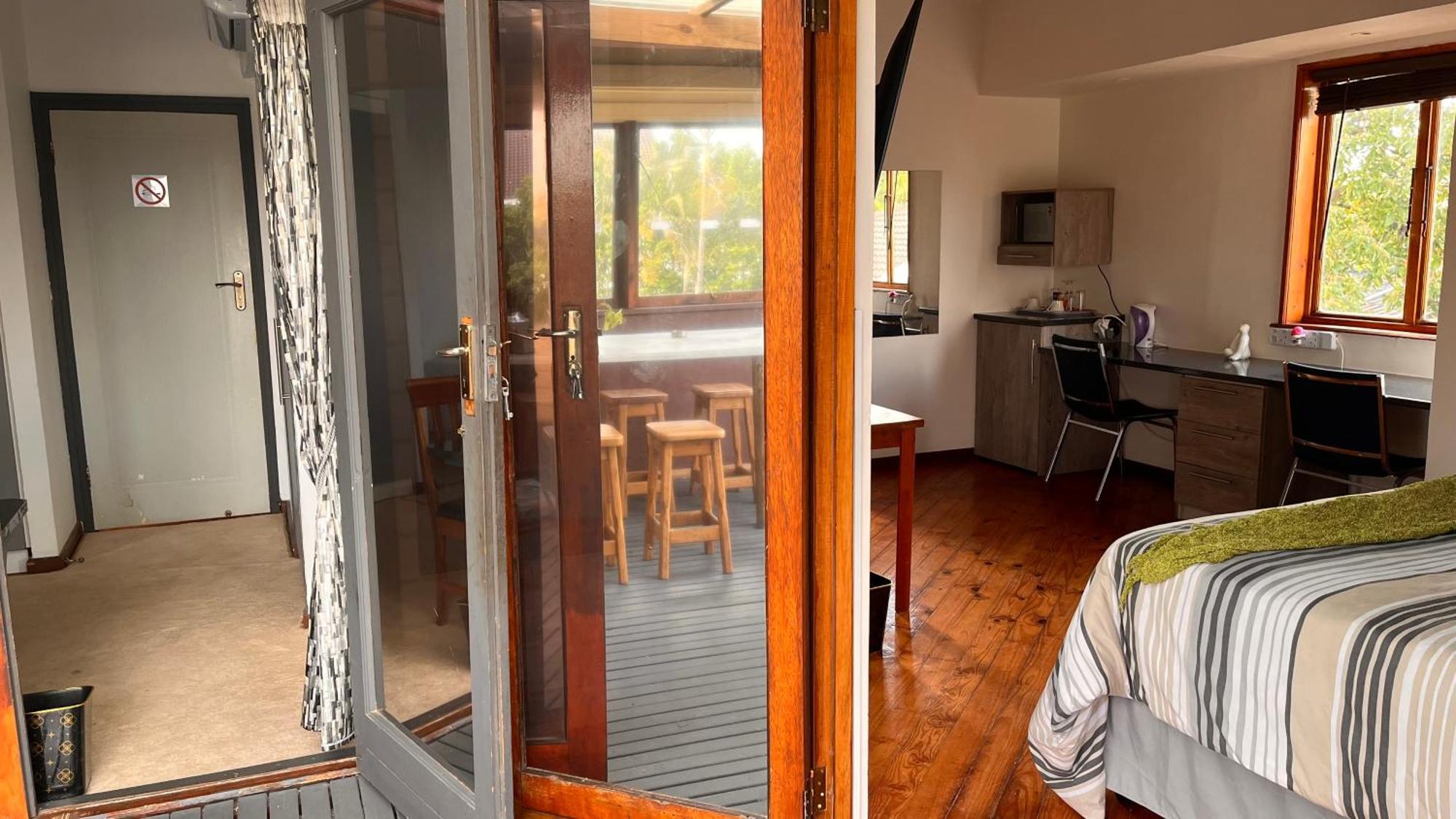 The Wood House Hotel Емпангени Стая снимка