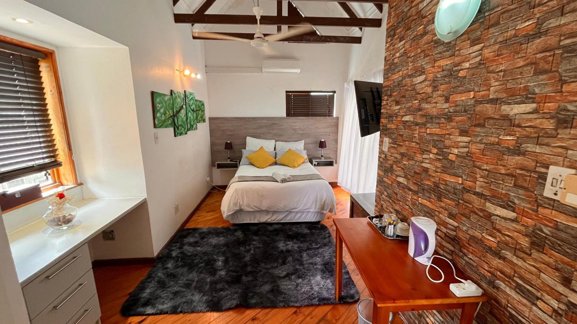 The Wood House Hotel Емпангени Стая снимка
